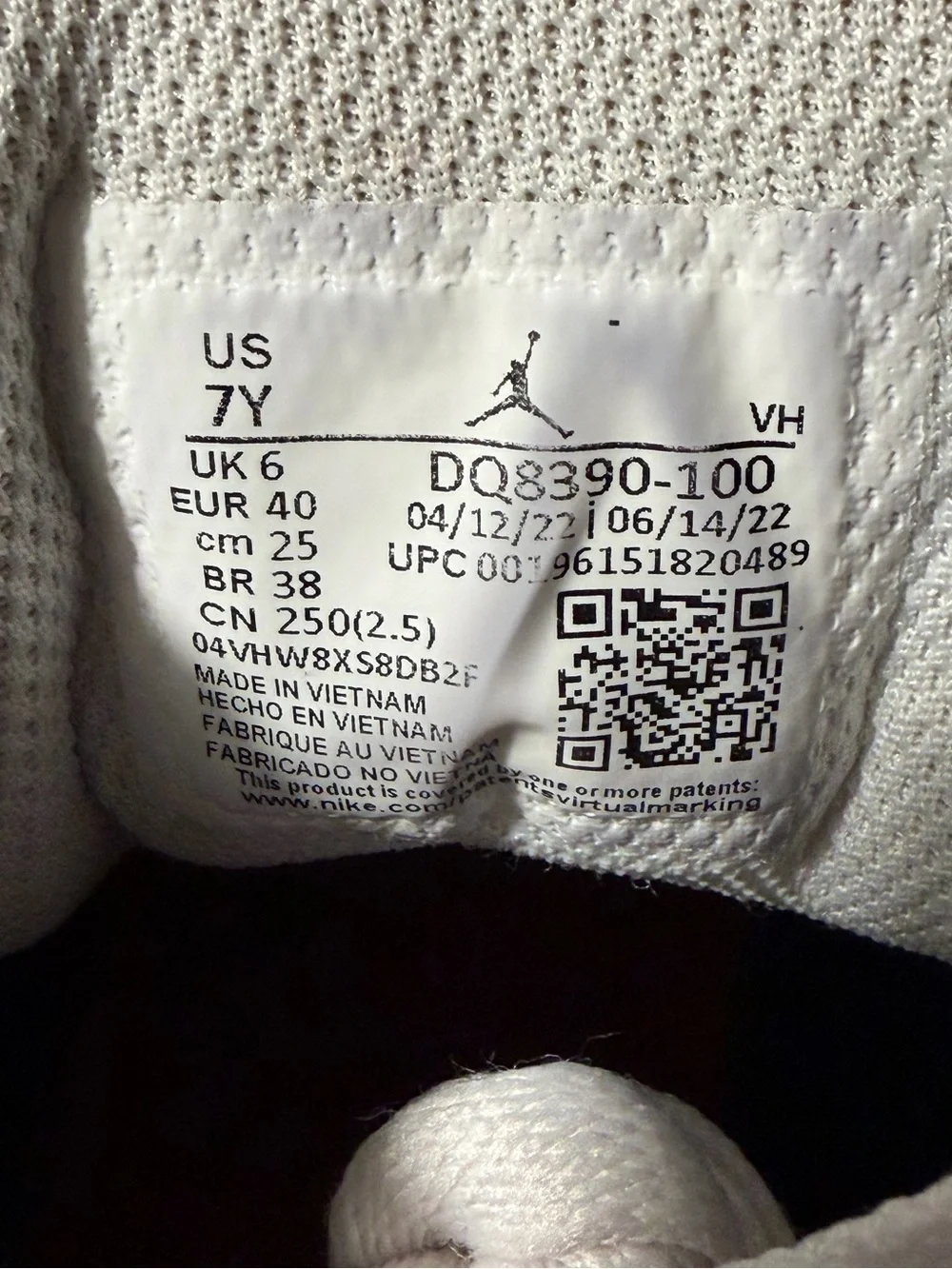 Jordan 1 Mid SE 